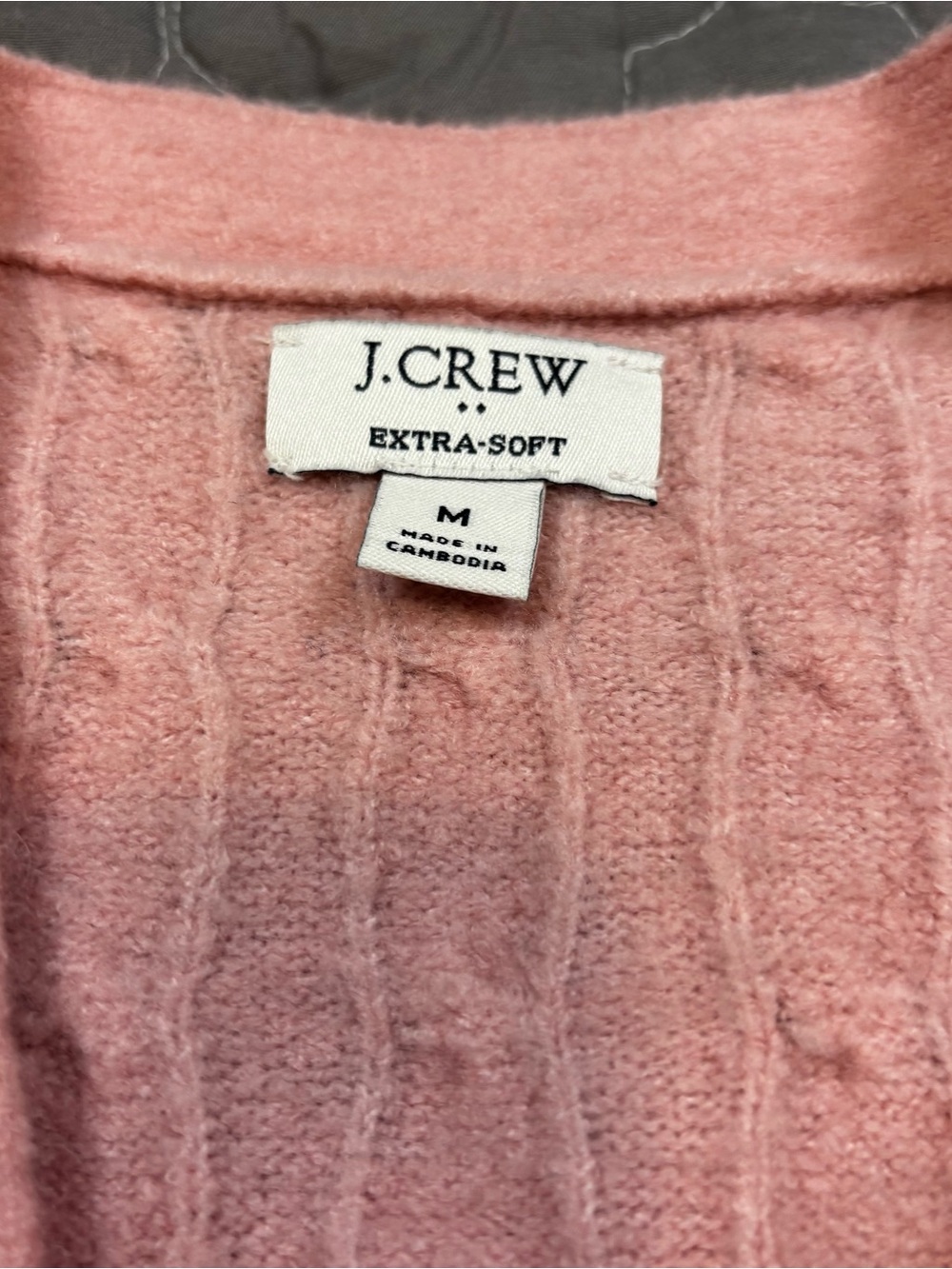 J. Crew Baby Pink Super Soft Cable-Knit V‑Neck Cardigan Size M - Picture 2 of 8